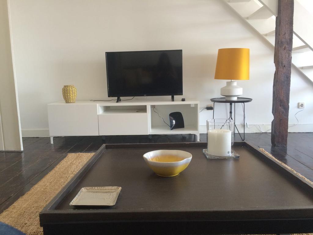 A Terrace On A Topfloor With A View Lisbon Bagian luar foto